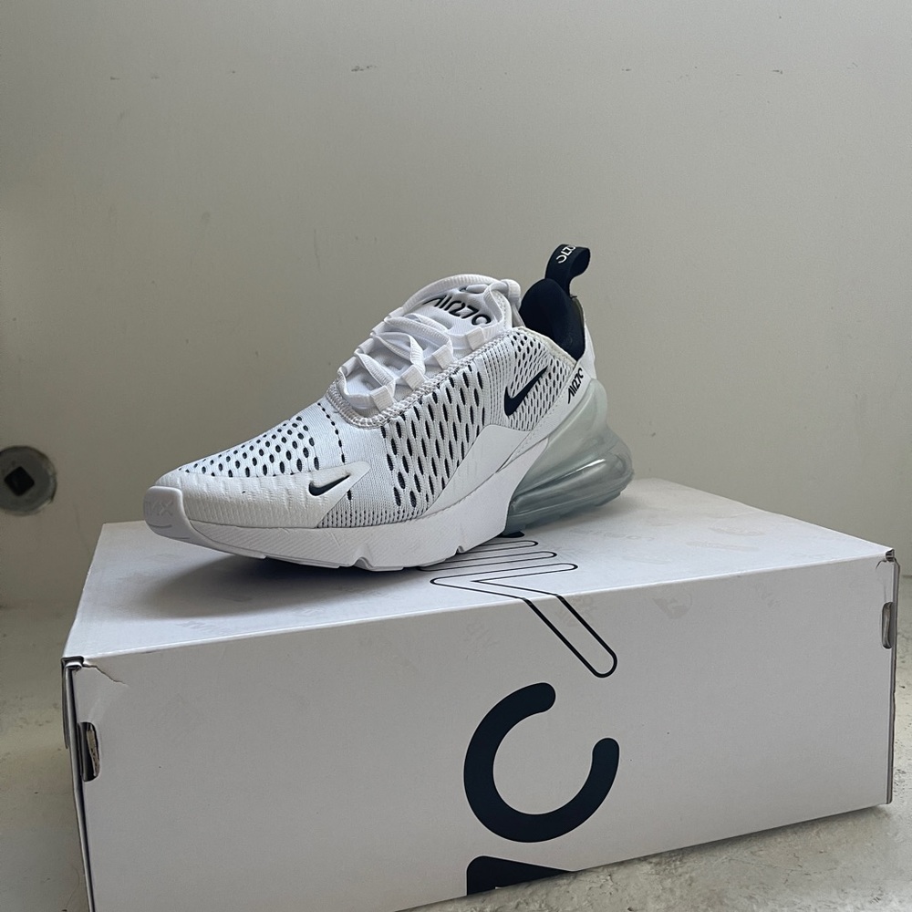 Nike Women’s Air Max 270